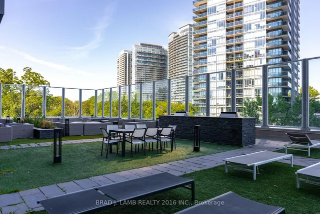 Additional property image - 36 Park Lawn Rd Unit LPH #4303
