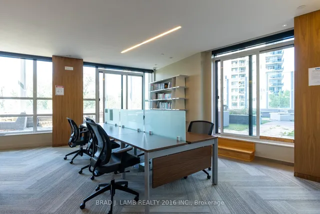 Additional property image - 36 Park Lawn Rd Unit LPH #4303