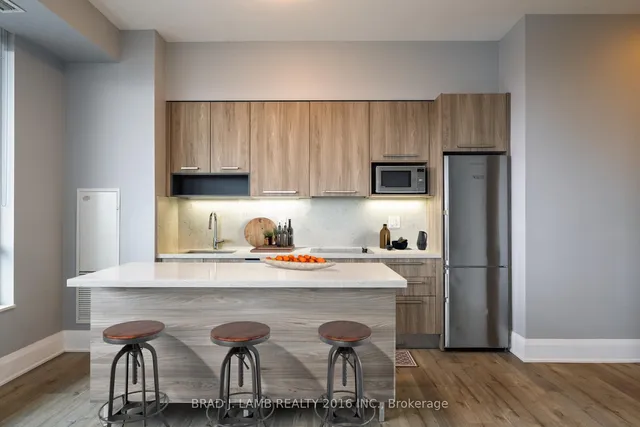 Additional property image - 36 Park Lawn Rd Unit LPH #4303