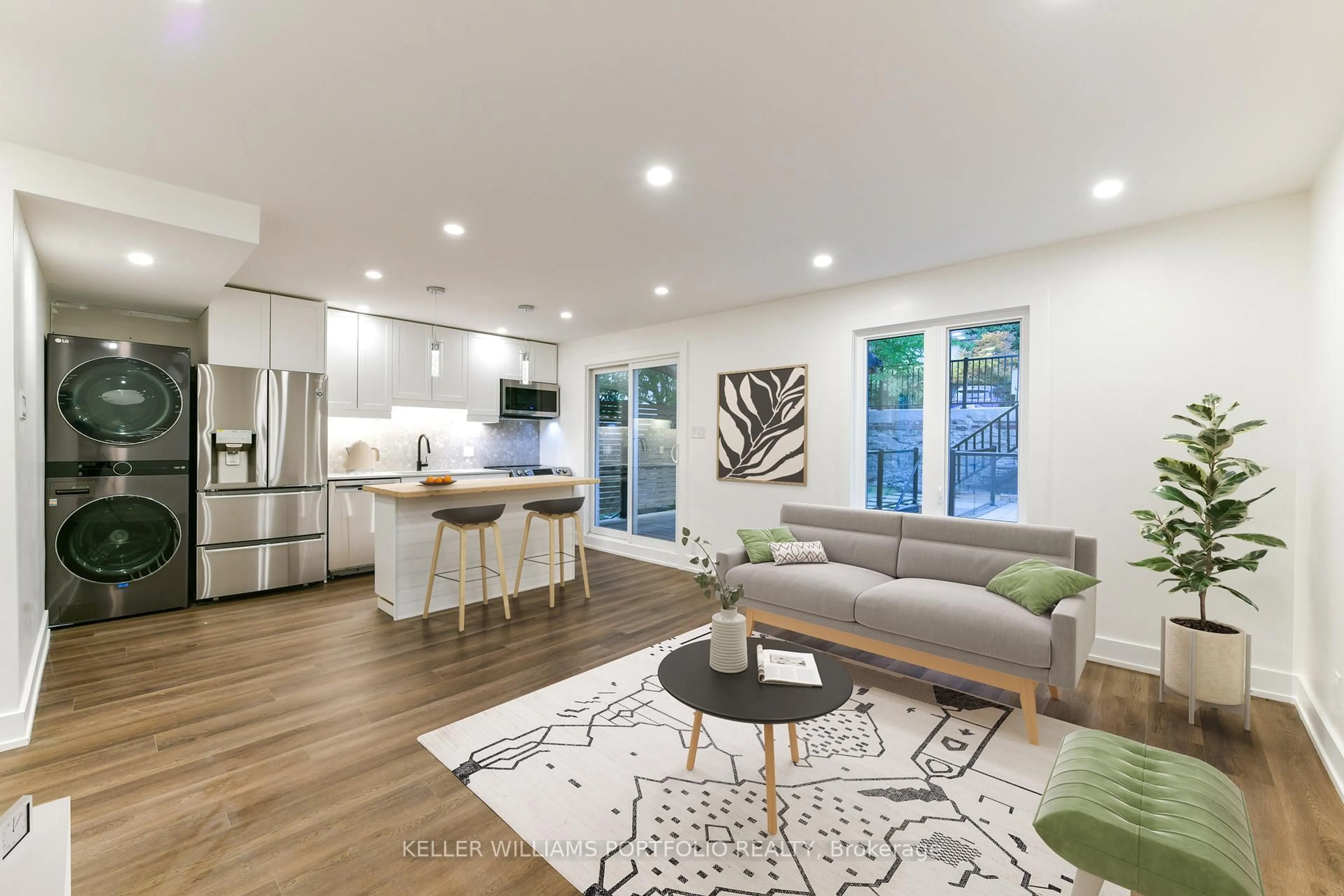 Open concept kitchen, unknown for 1250 Davenport Rd, Toronto Ontario M6H 2G9