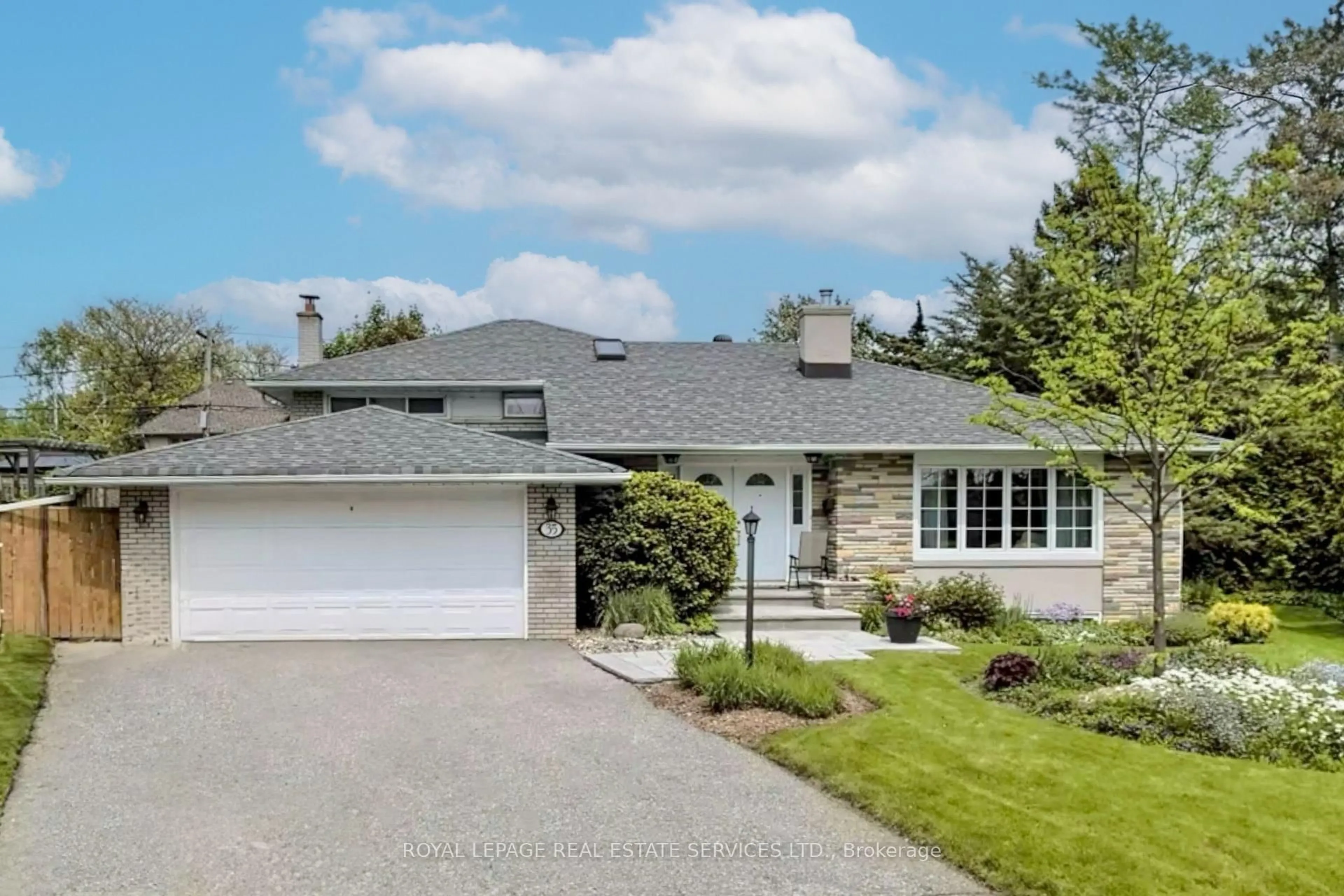 Home with vinyl exterior material, street for 35 Bemersyde Dr, Toronto Ontario M9A 2S9