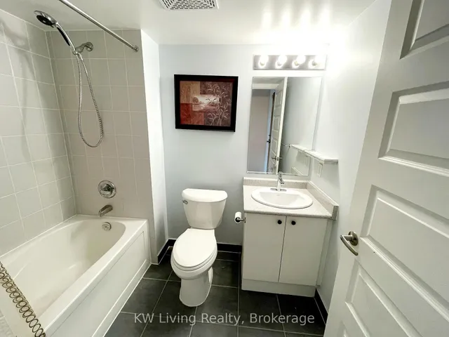 Additional property image - 215 Queen St Unit 810