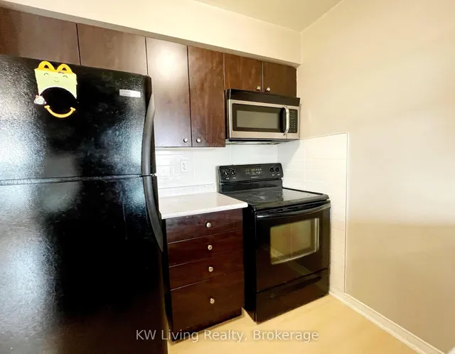 Additional property image - 215 Queen St Unit 810
