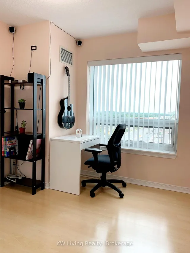 Additional property image - 215 Queen St Unit 810