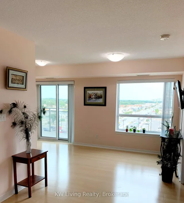 Additional property image - 215 Queen St Unit 810