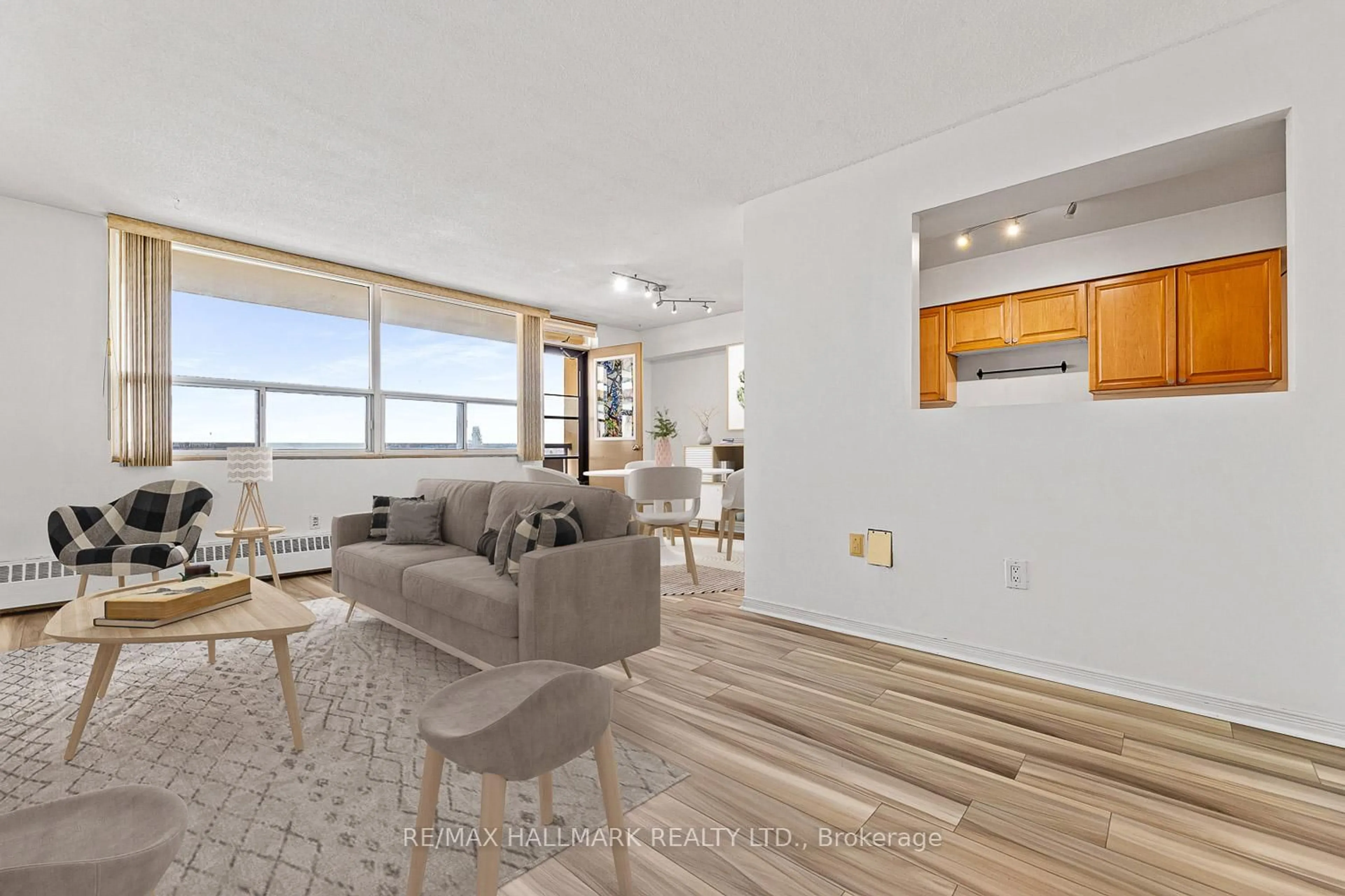 Living room with furniture, unknown for 5 Frith Rd #701, Toronto Ontario M3N 2L5