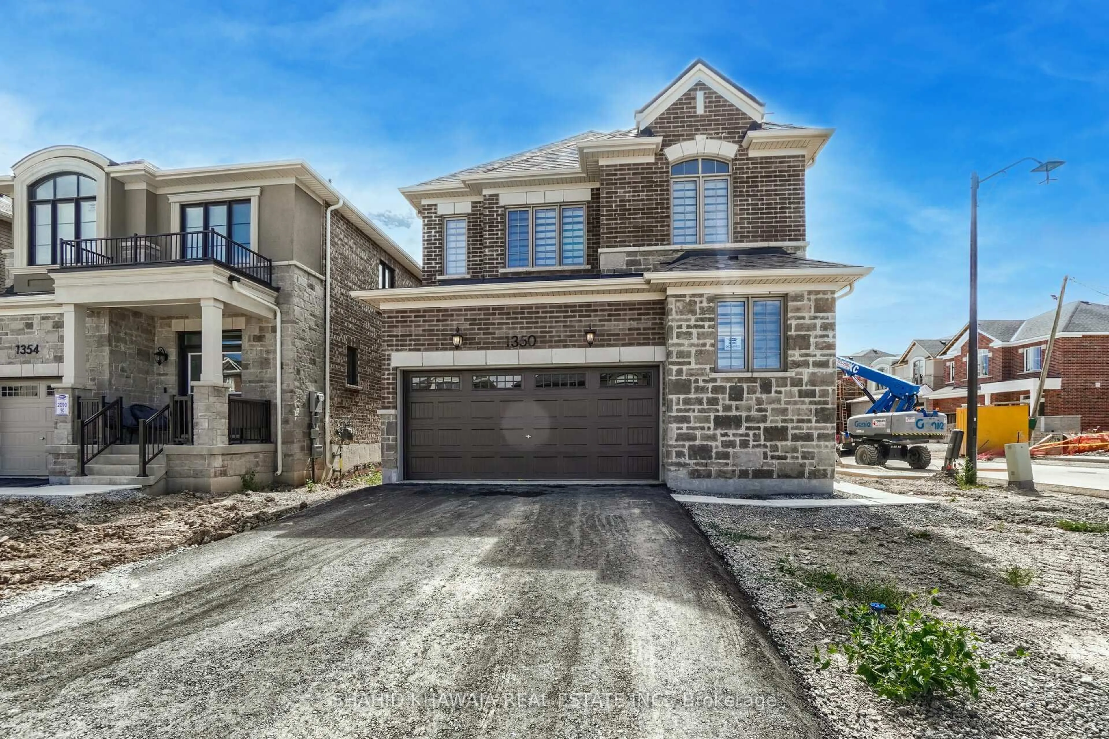 Home with brick exterior material, street for 1350 Lobelia Cres, Milton Ontario L9E 1X5