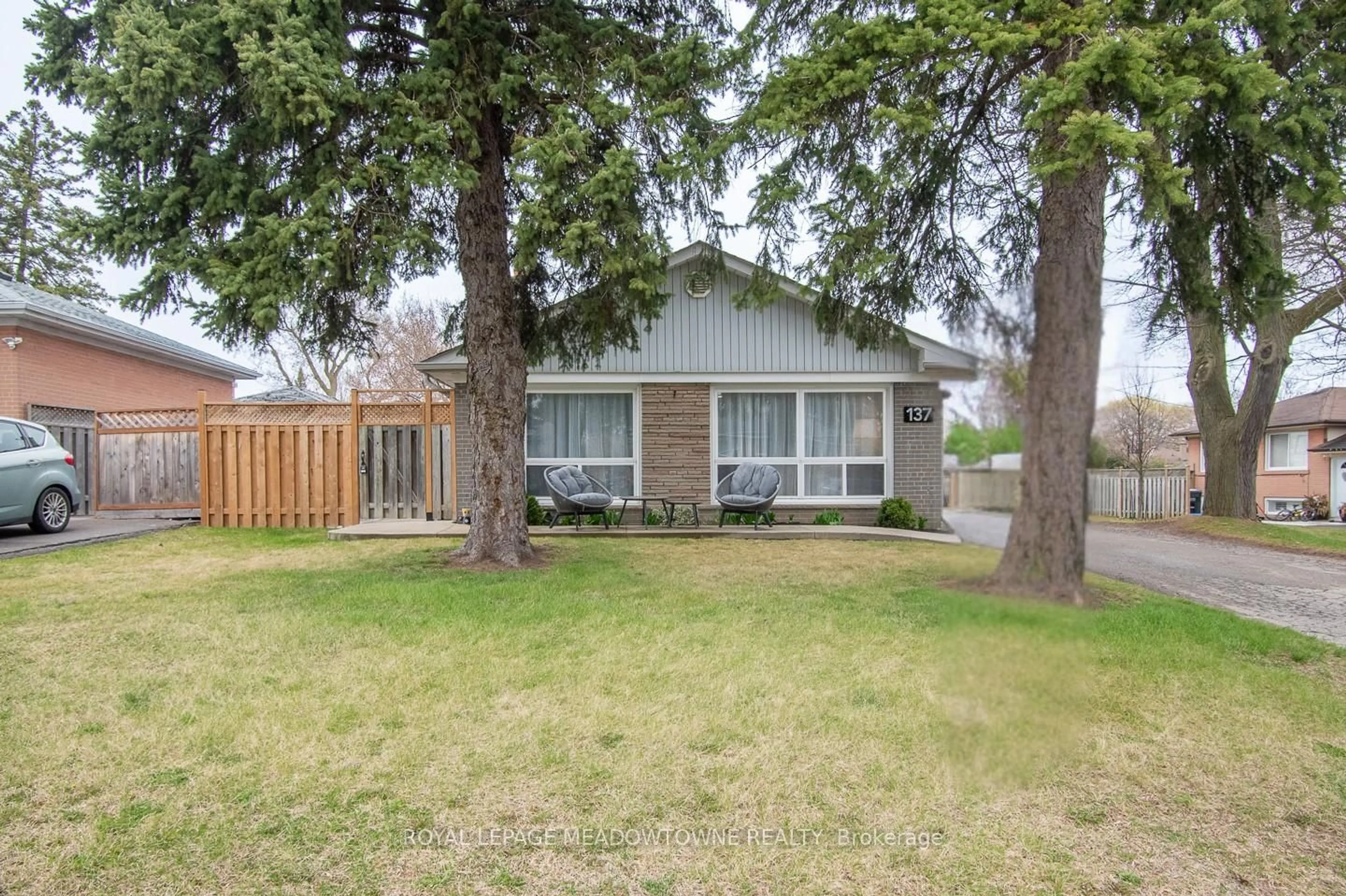 Unknown for 137 Wakefield Rd, Milton Ontario L9T 2L7