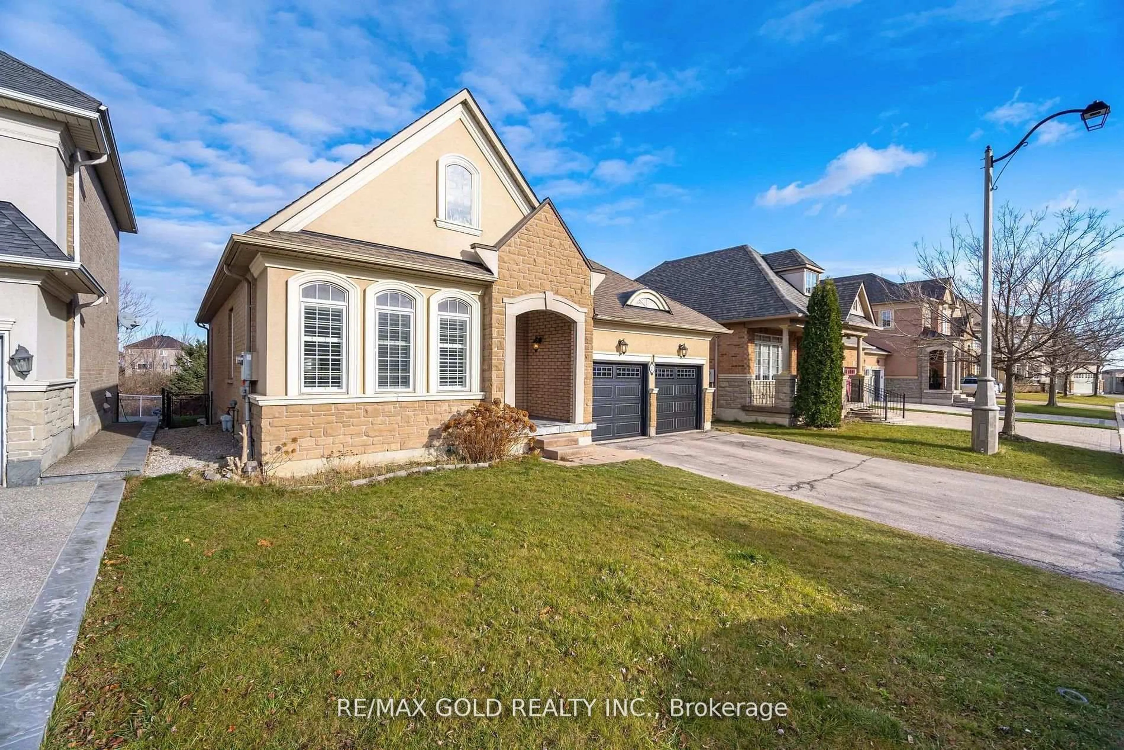 Home with brick exterior material, street for 21 Eaglesprings Cres, Brampton Ontario L6P 2V8