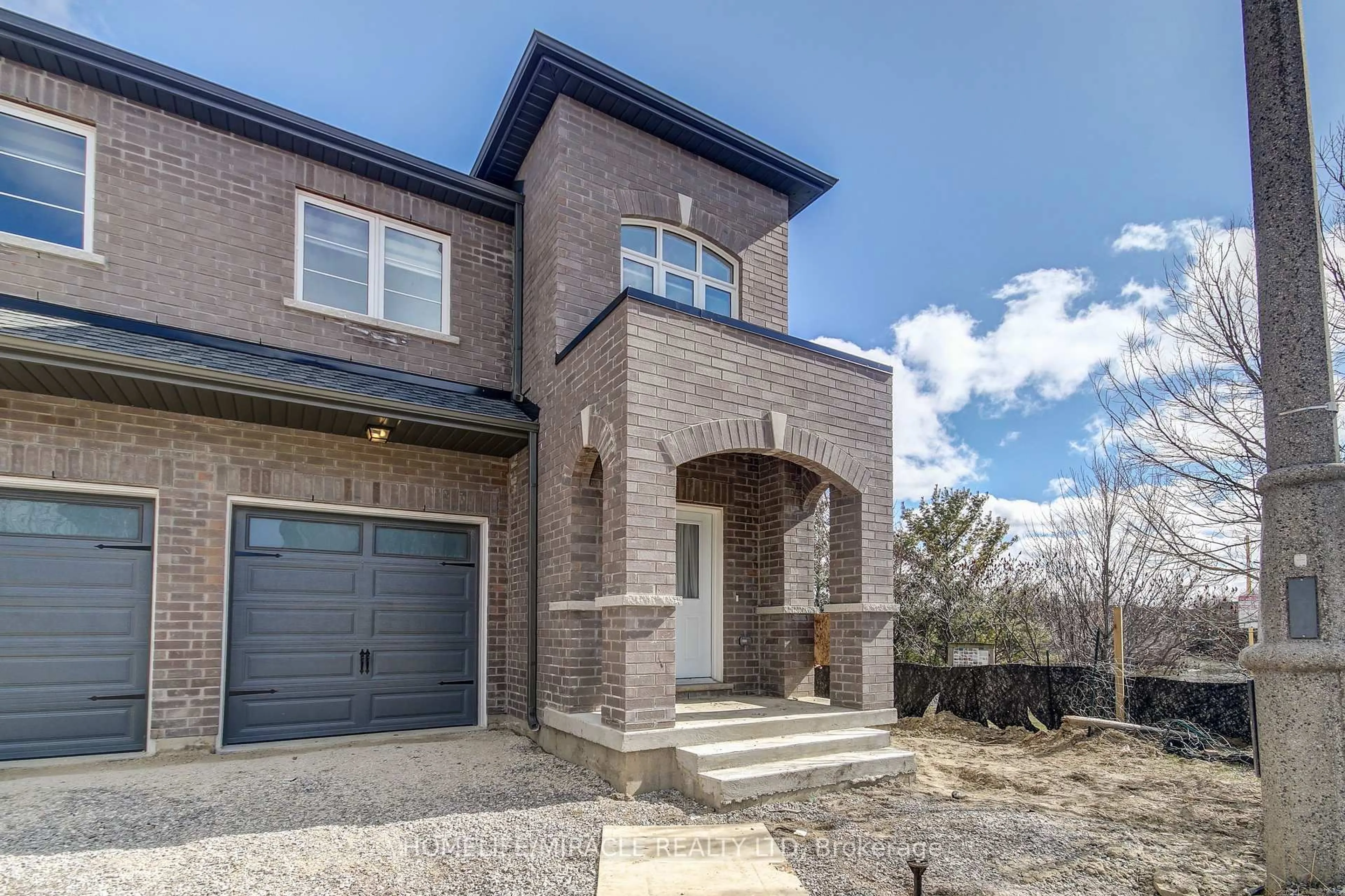 Home with brick exterior material, street for 28 Yvonne Dr, Brampton Ontario L7A 3N7
