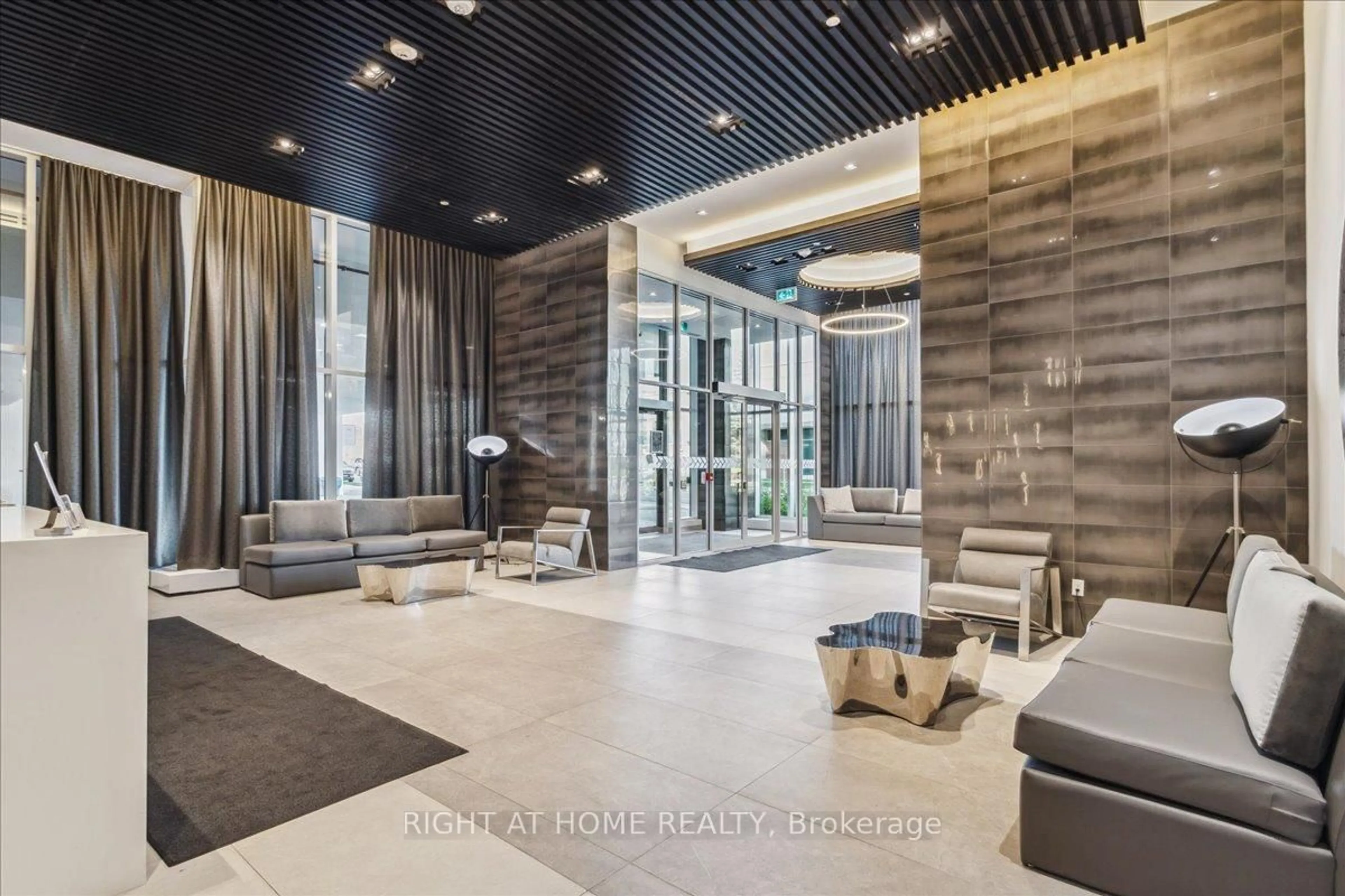 Lobby for 2489 Taunton Rd #418, Oakville Ontario L6H 3R9