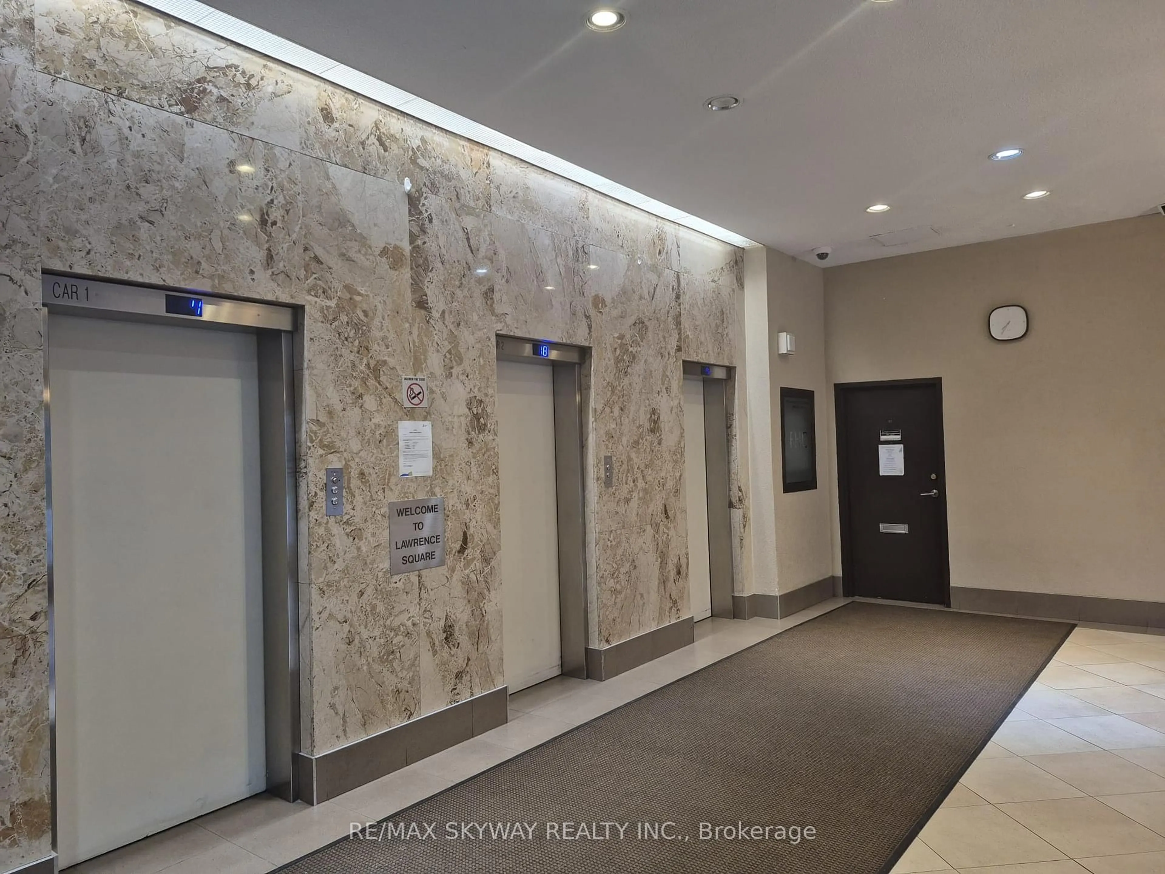 Indoor foyer for 1455 Lawrence Ave #1401, Toronto Ontario M6L 1B1