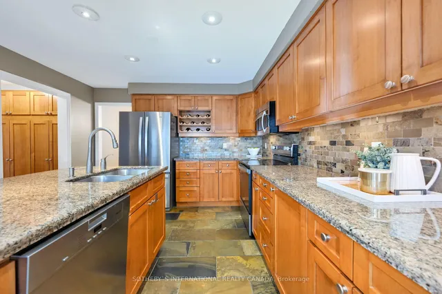 Additional image 32 of 1422 Summerhill Cres