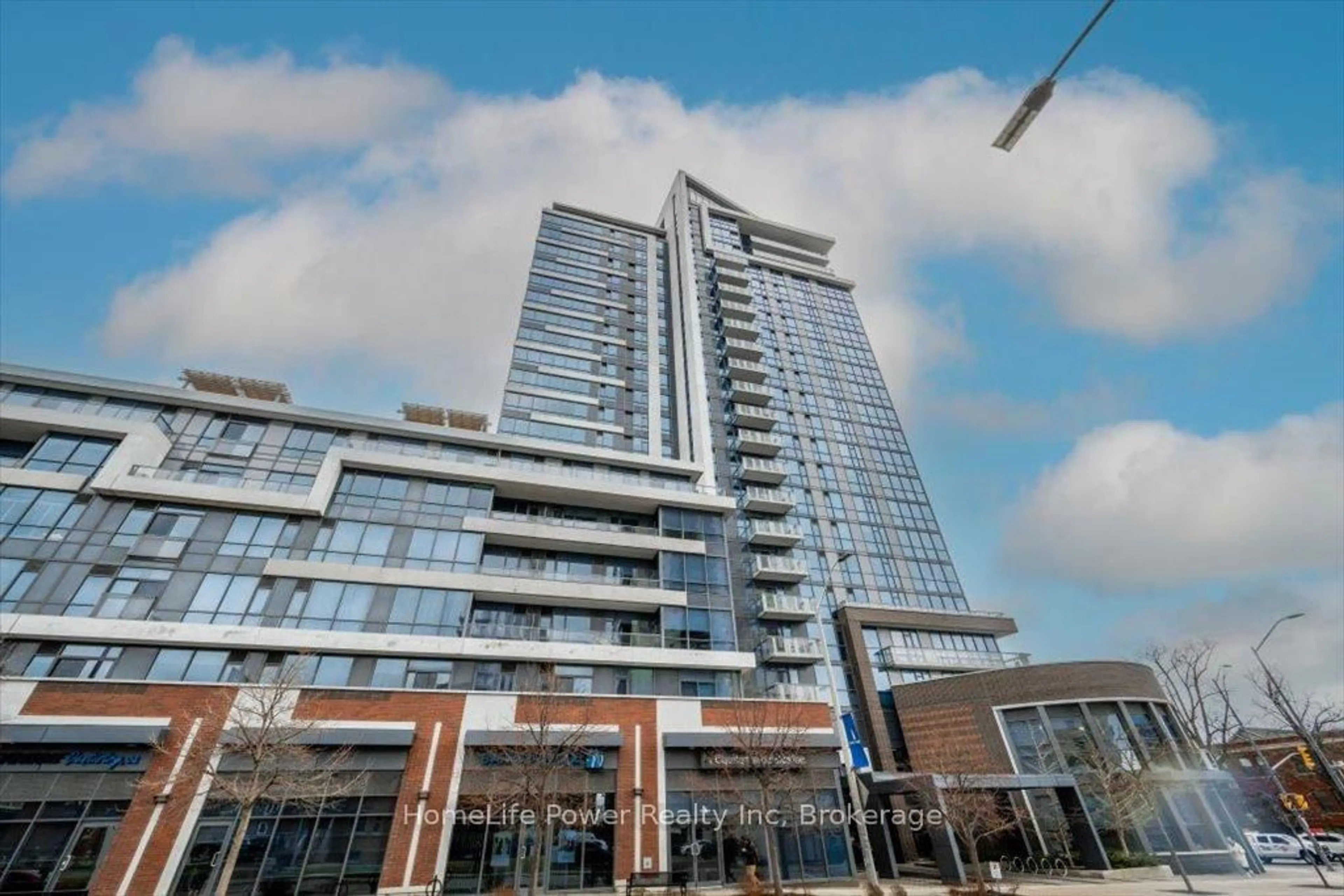 Indoor foyer for 1 Hurontario St #2001, Mississauga Ontario L5G 0A3