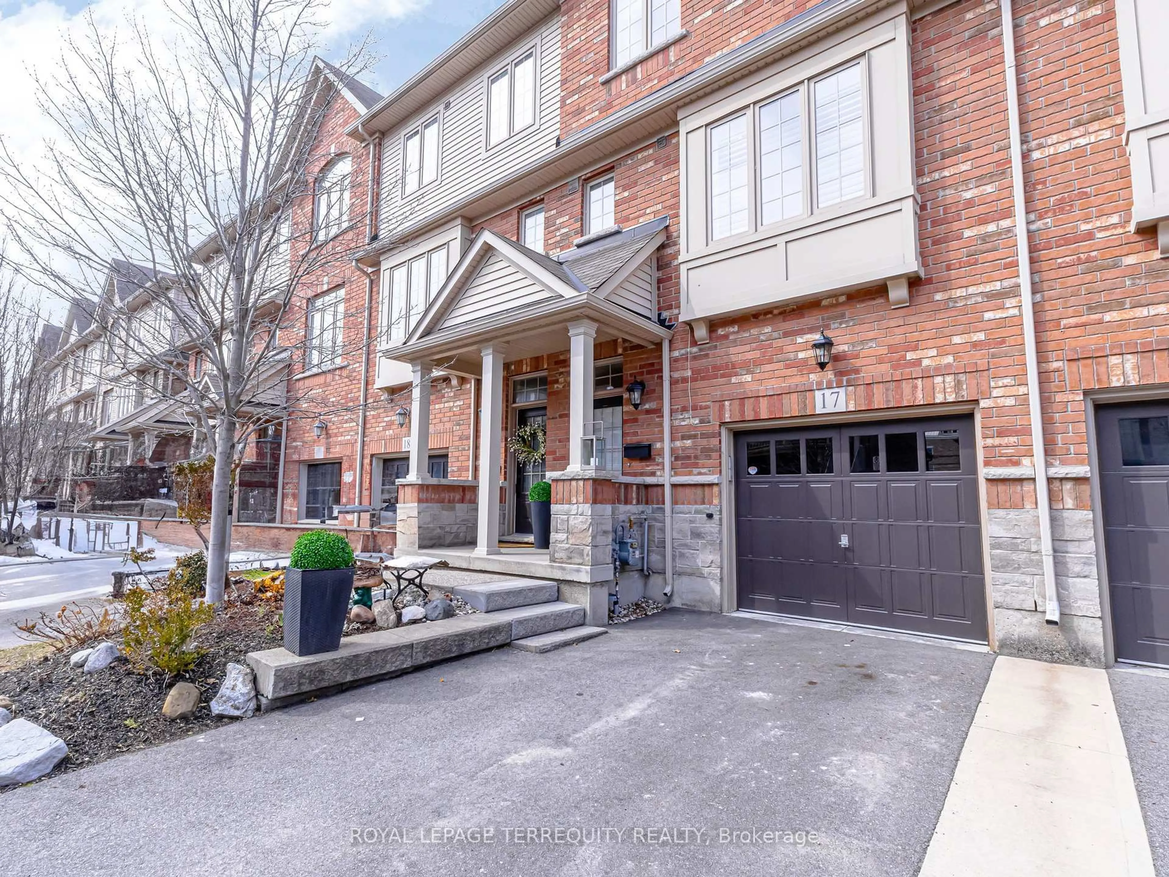 Home with brick exterior material, street for 4165 Upper Middle Rd #17, Burlington Ontario L7M 0V4