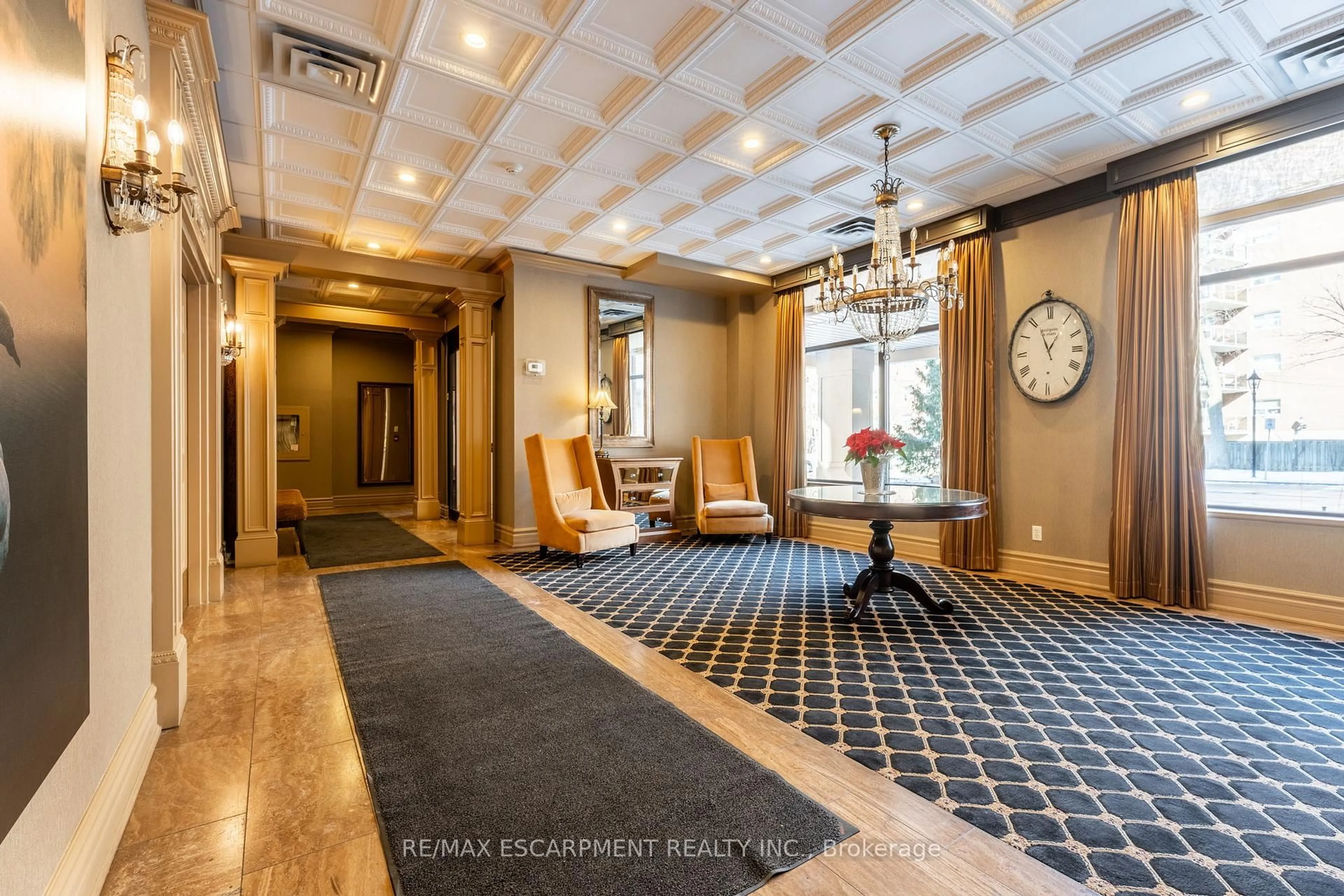 Lobby for 5188 Lakeshore Rd #102, Burlington Ontario L7L 6P4