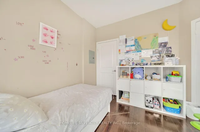 Additional property image - 80 Absolute Ave Unit 2006