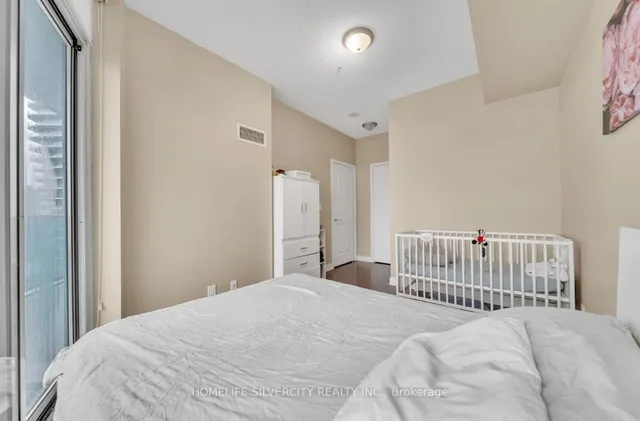 Additional property image - 80 Absolute Ave Unit 2006