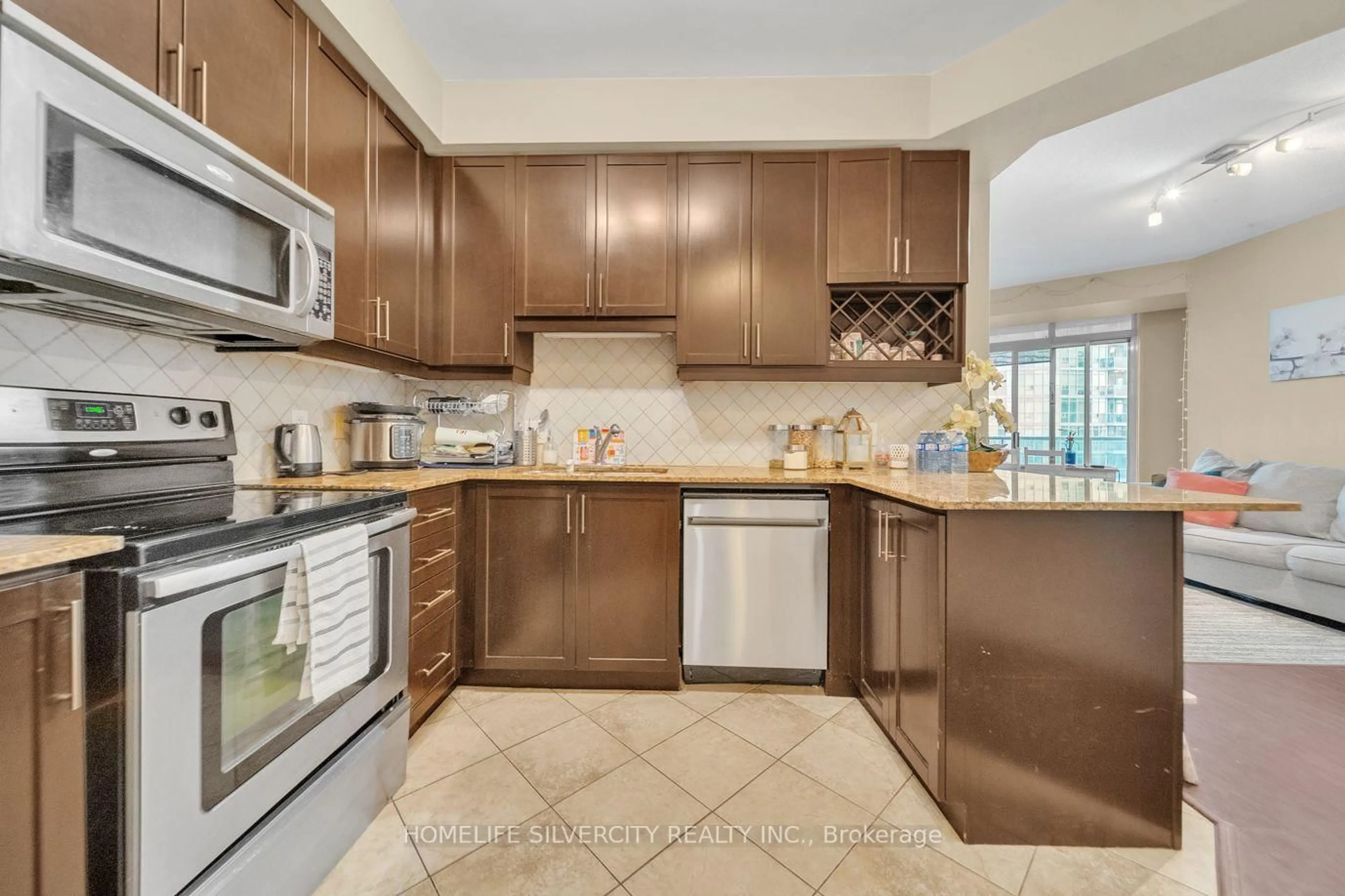 Standard kitchen, ceramic/tile floor for 80 Absolute Ave #2006, Mississauga Ontario L4Z 0A5