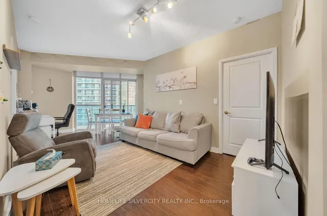 Additional property image - 80 Absolute Ave Unit 2006