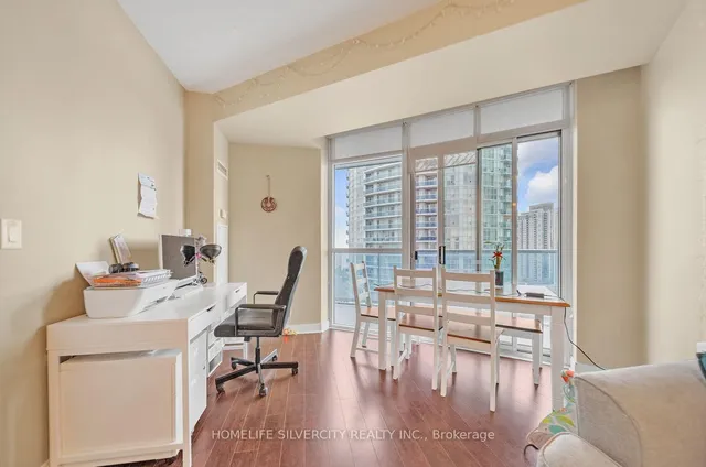 Additional property image - 80 Absolute Ave Unit 2006