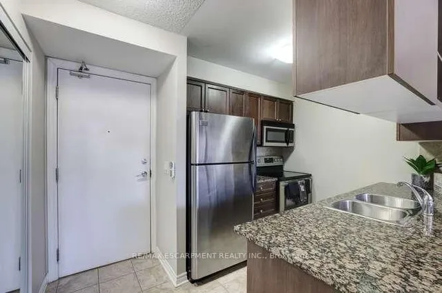 Additional property image - 2391 Central Park Dr Unit 202
