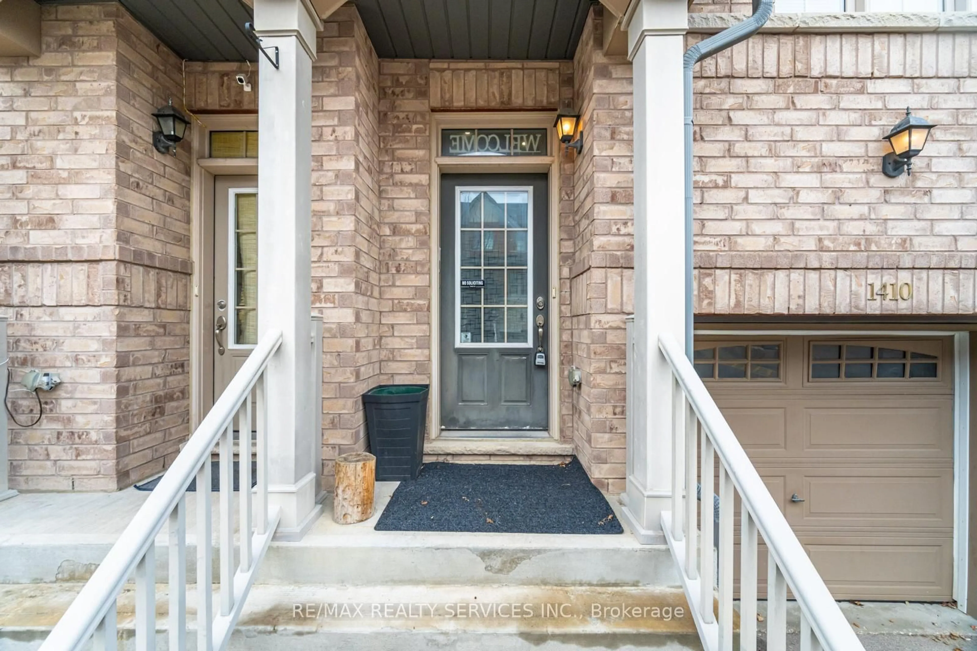 Indoor entryway for 1410 Granrock Cres, Mississauga Ontario L5V 0E1