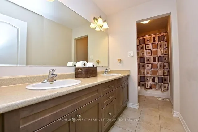 Additional property image - 63 Enford Cres