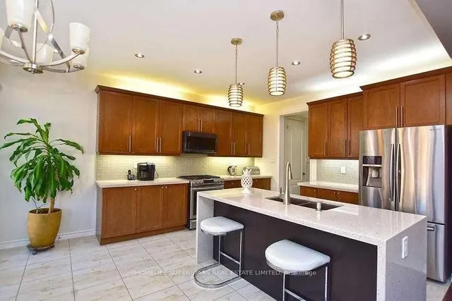 Additional property image - 63 Enford Cres