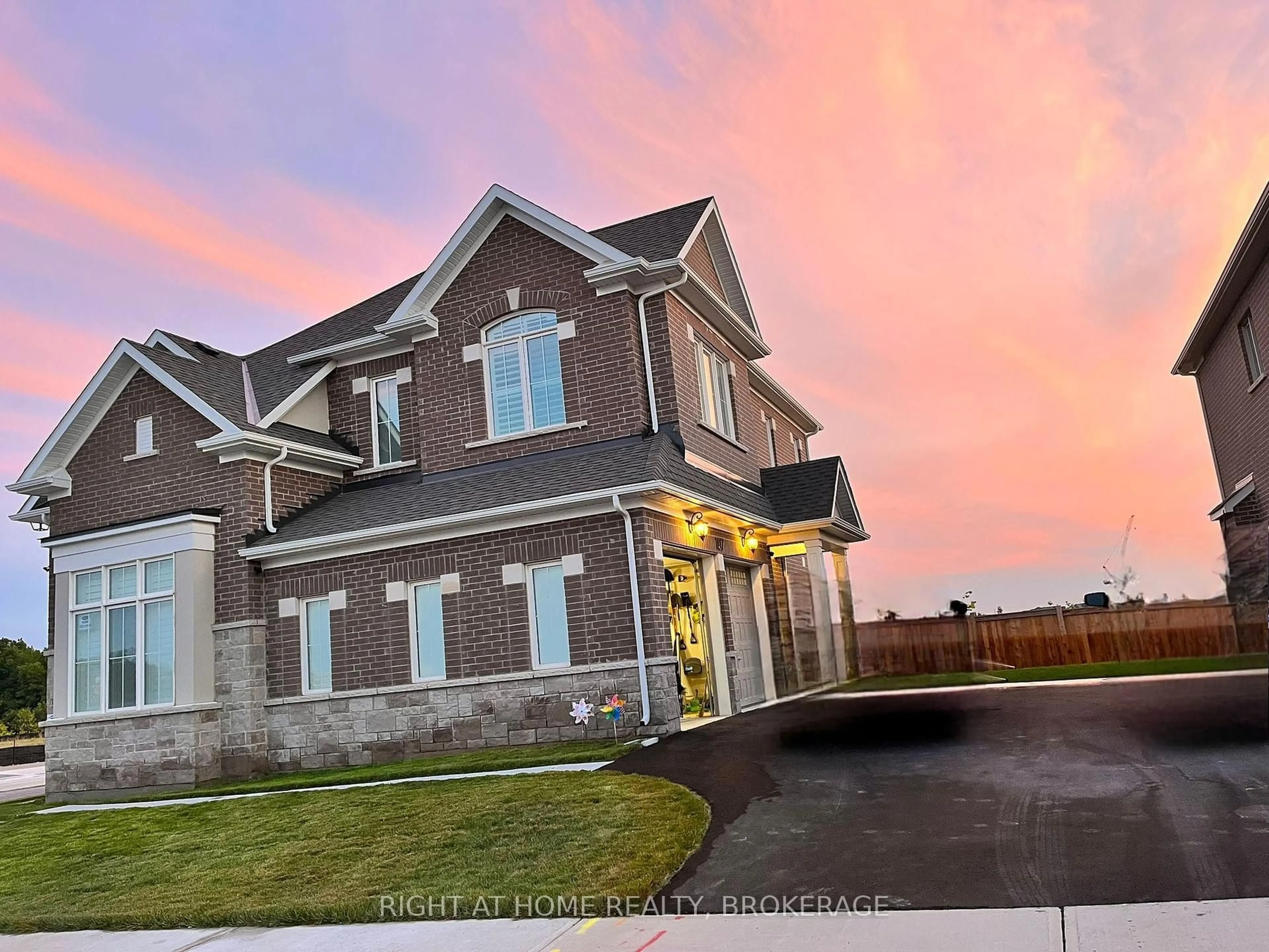Home with brick exterior material, unknown for 107 Yates Dr, Milton Ontario L9E 1S5