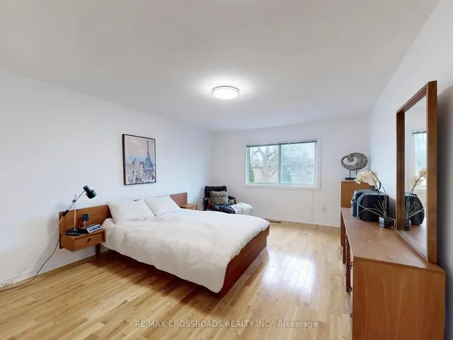 Additional property image - 896 Willowbank Tr