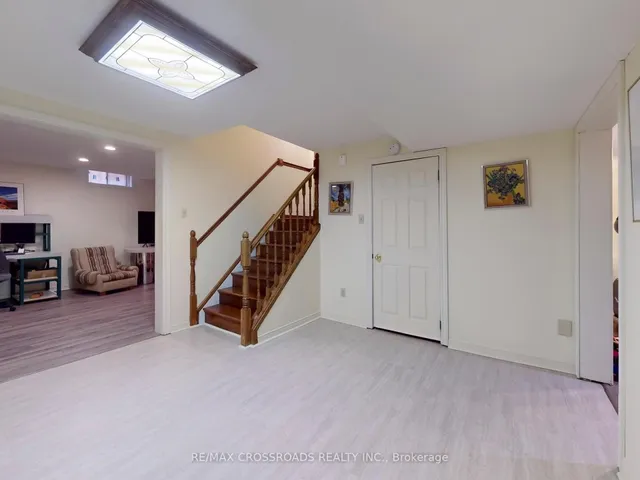 Additional property image - 896 Willowbank Tr