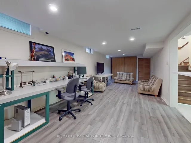Additional property image - 896 Willowbank Tr