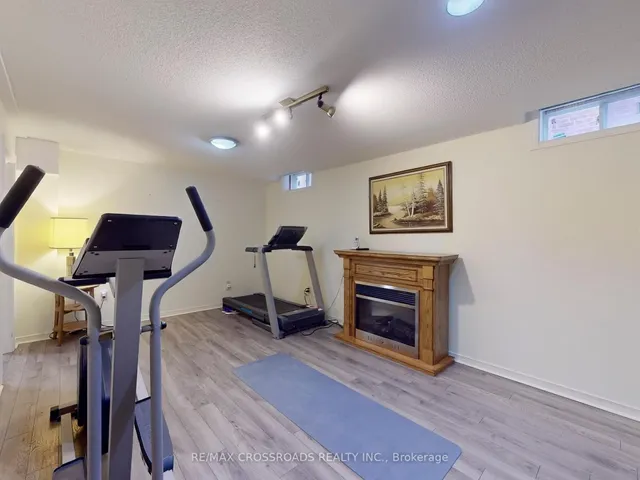 Additional property image - 896 Willowbank Tr