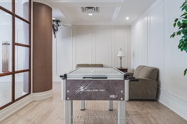 Additional image 9 of 5229 Dundas St Unit 1811