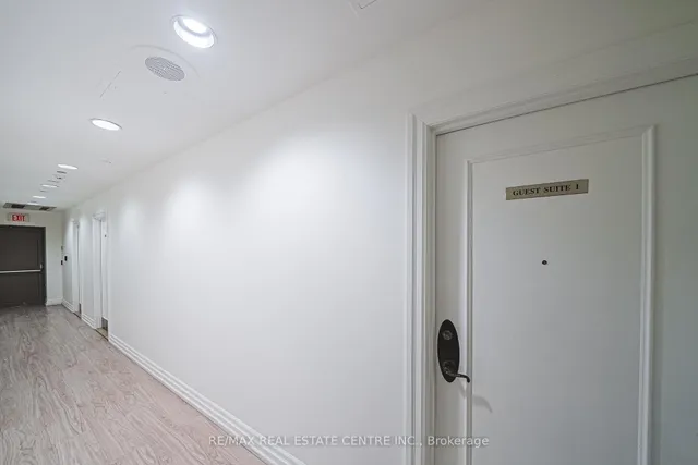 Additional image 4 of 5229 Dundas St Unit 1811
