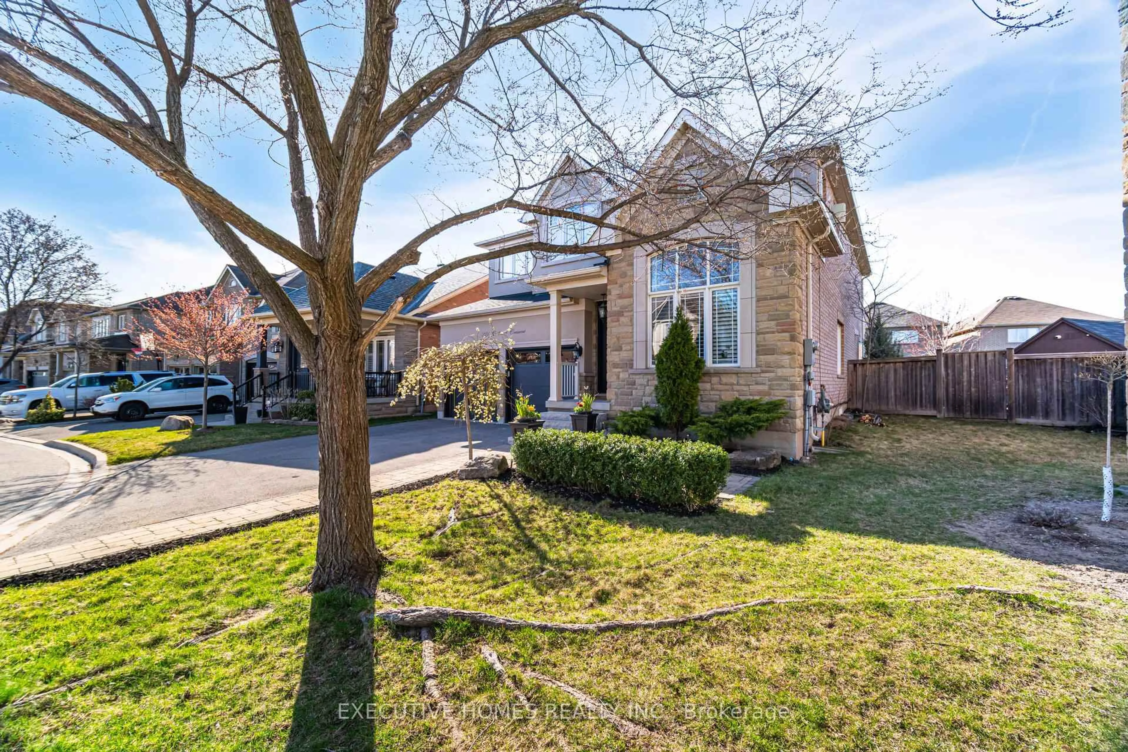 Home with brick exterior material, street for 221 Cathcart Cres, Milton Ontario L9T 7P2