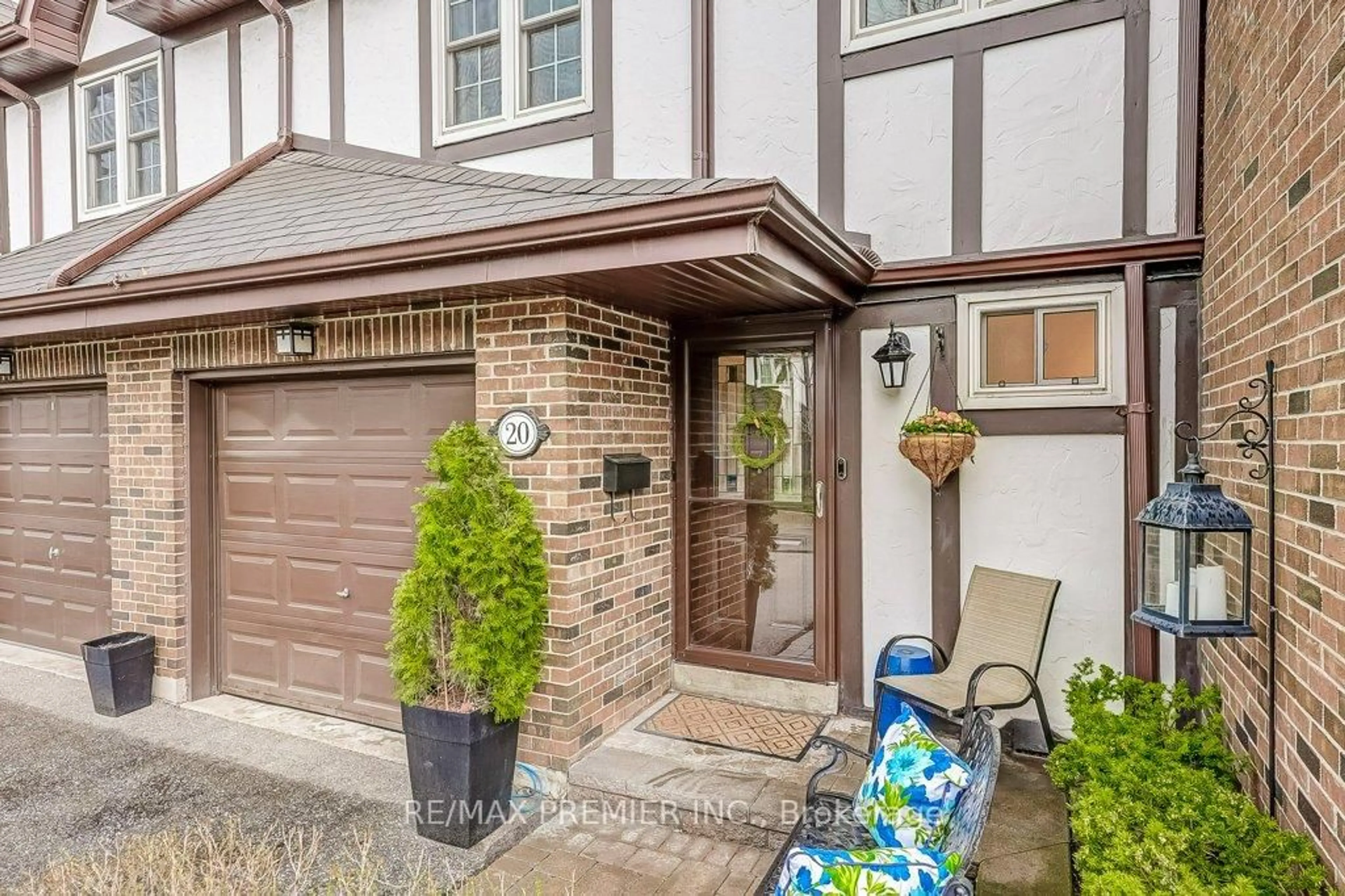 Home with brick exterior material, street for 1951 Rathburn Rd #20, Mississauga Ontario L4W 2N9