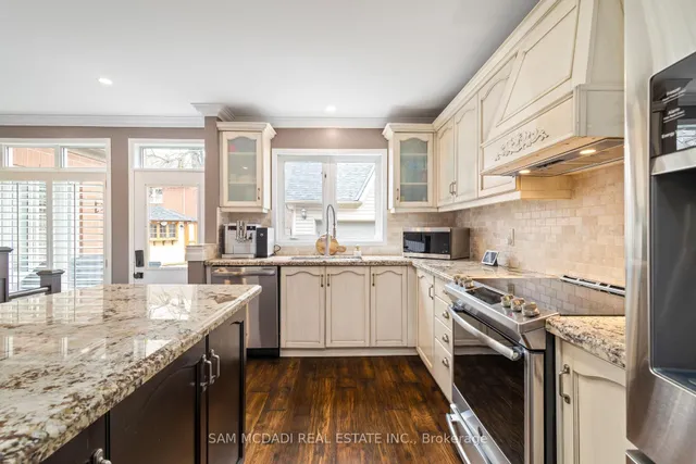 Additional property image - 7174 Upton Cres