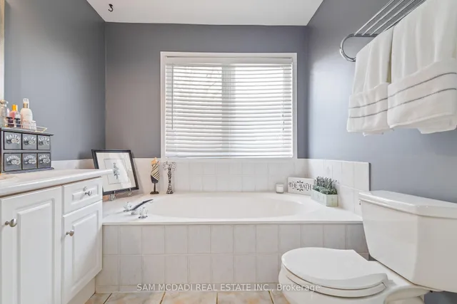 Additional property image - 7174 Upton Cres