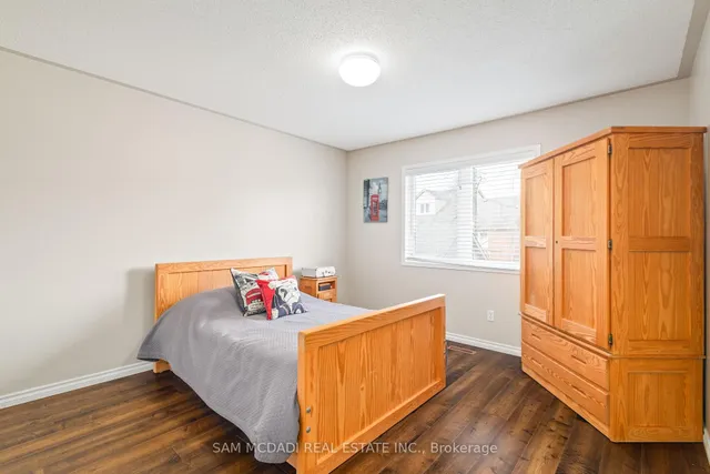Additional property image - 7174 Upton Cres