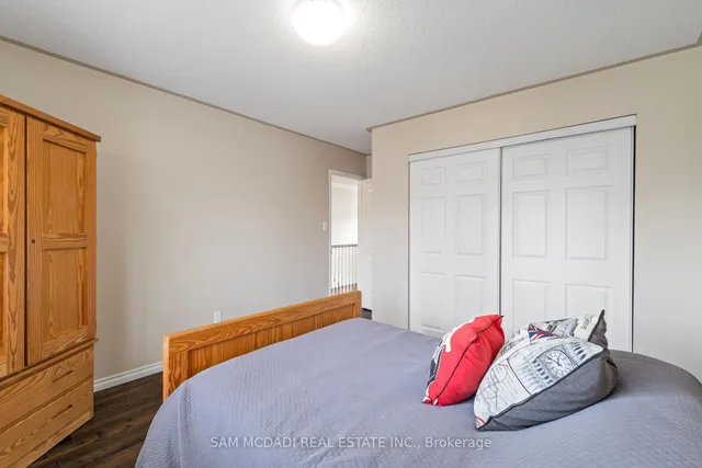 Additional property image - 7174 Upton Cres