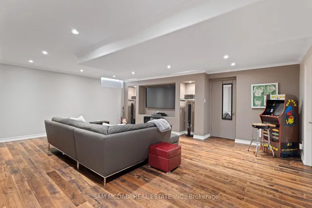 Additional property image - 7174 Upton Cres