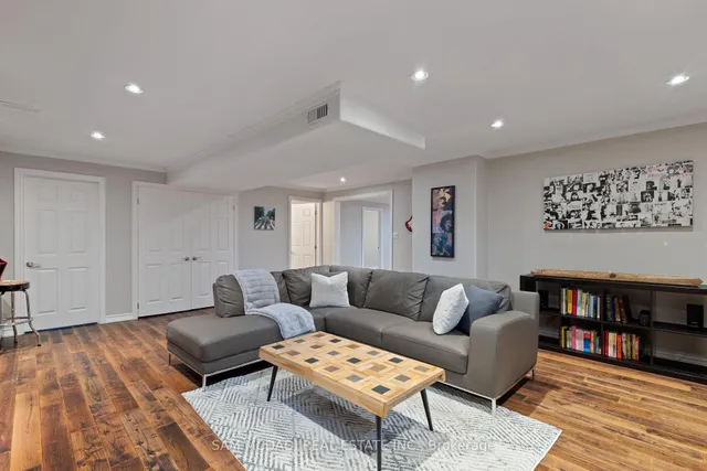 Additional property image - 7174 Upton Cres