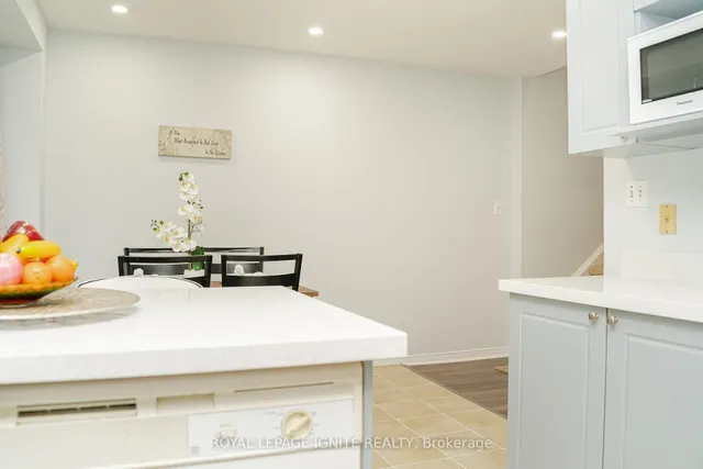 Additional property image - 1480 Britannia Rd Unit 14