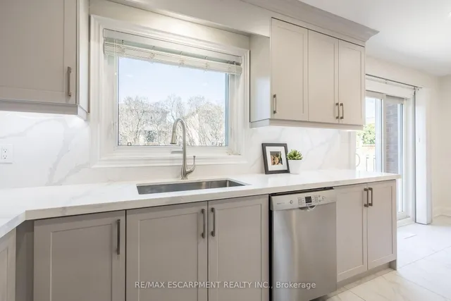 Additional property image - 622 Fothergill Blvd