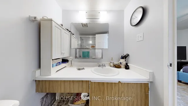 Additional property image - 15 La Rose Ave Unit 216