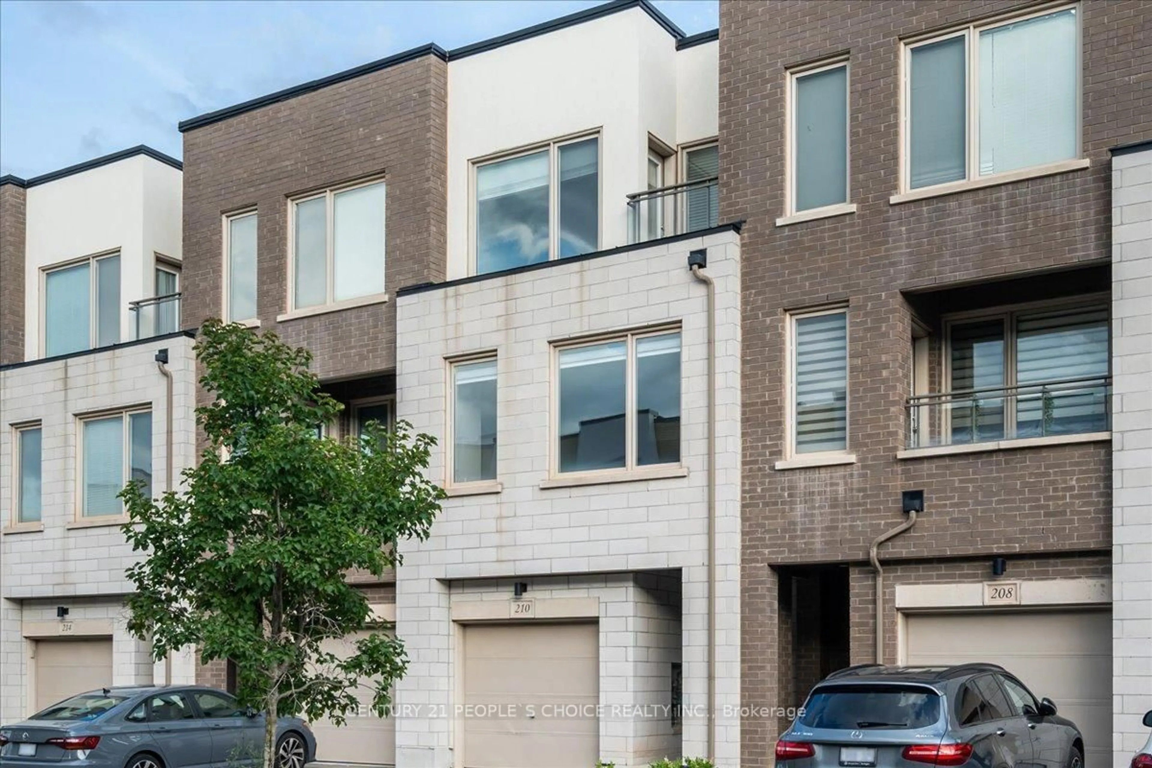Home with brick exterior material, street for 210 Huguenot Rd, Oakville Ontario L6H 7C3