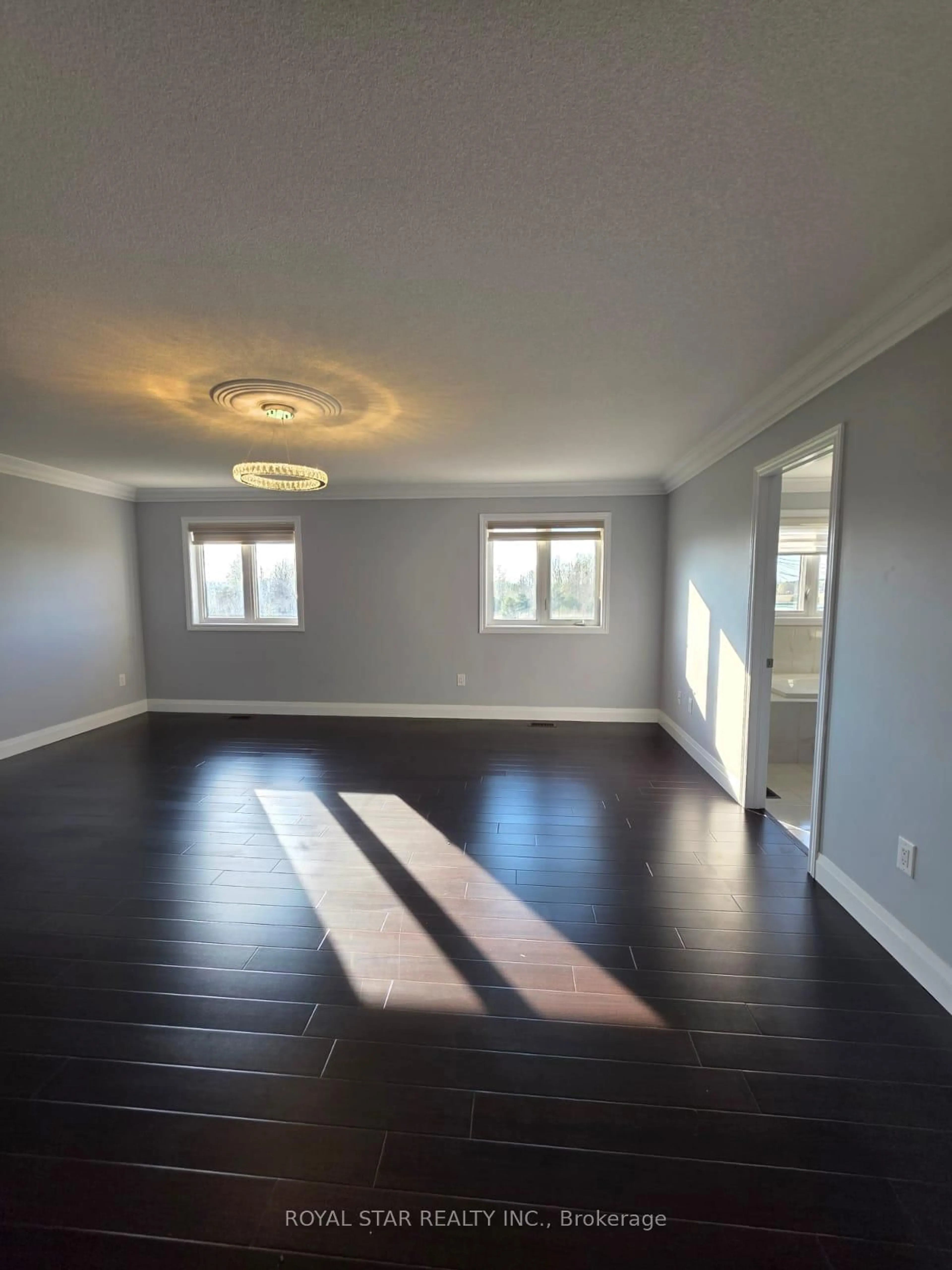 A pic of a room for 146 Newhouse Blvd, Caledon Ontario L7C 4E1