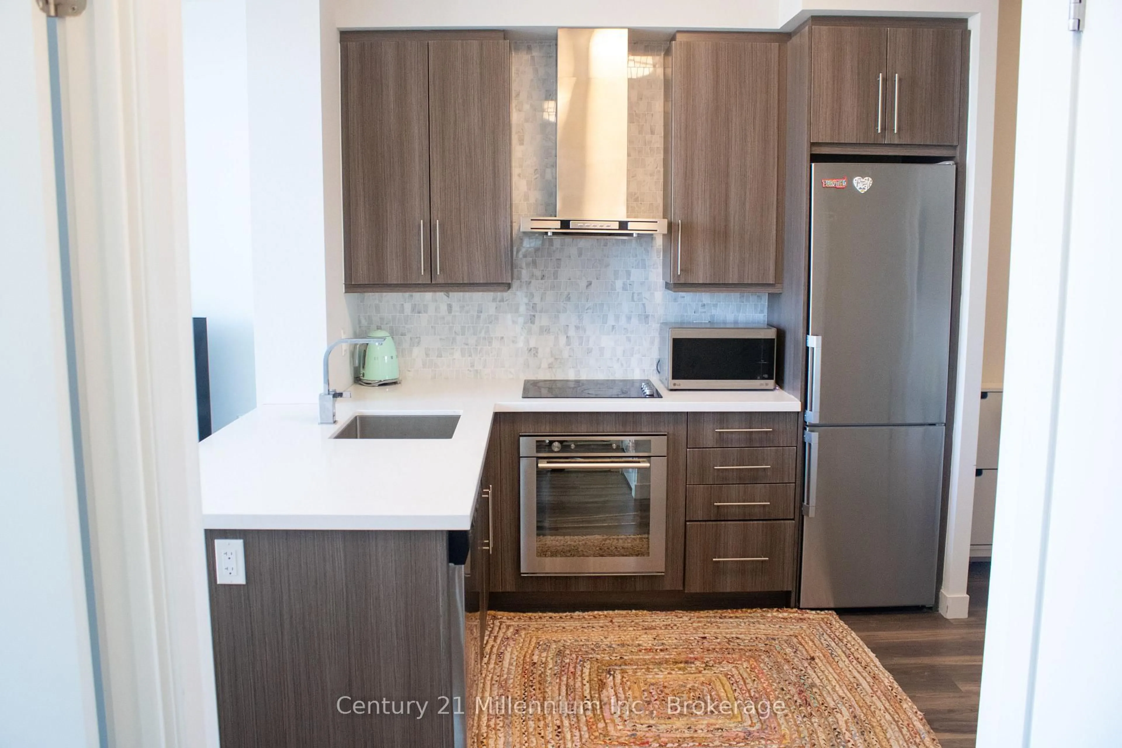 Standard kitchen, unknown for 2087 Fairview St #1708, Burlington Ontario L7R 0E5
